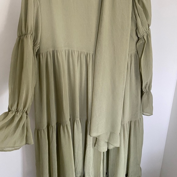 SOLD. Zahraa the label abaya /dress/gown - Picture 8 of 8